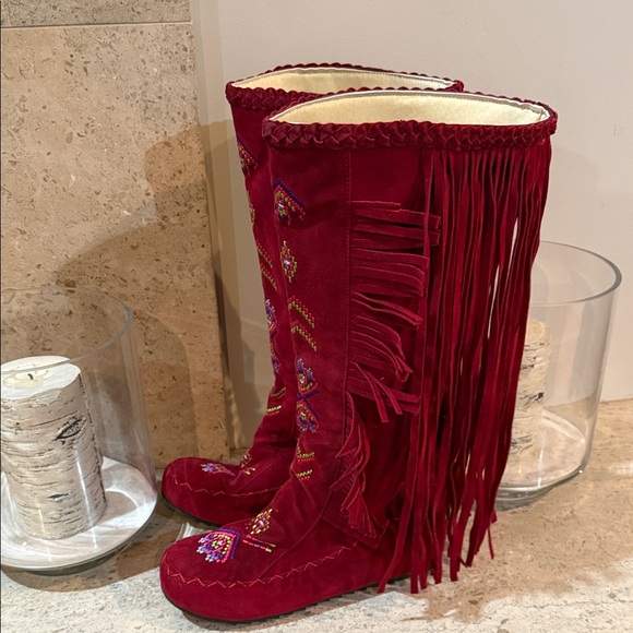 Fringe Embroidered Red Boots - Picture 5 of 12
